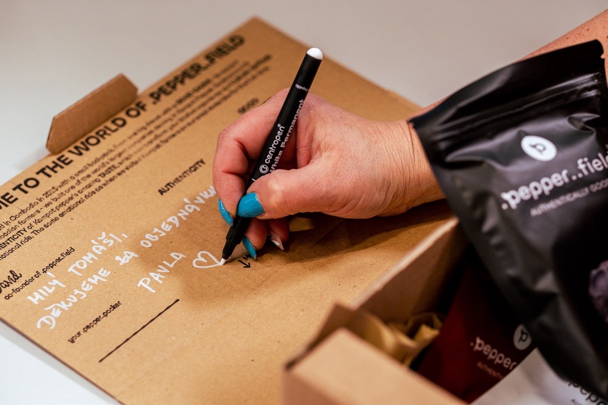 Skladon fulfillment: Ručně psané vzkazy