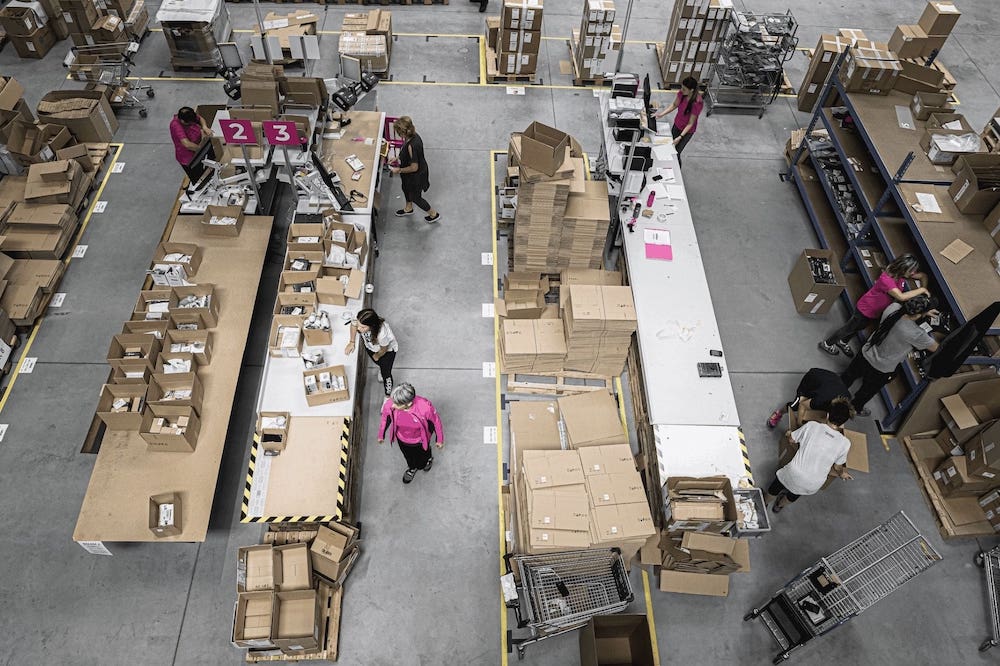 Skladon fulfillment: balení zboží