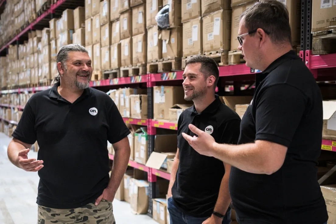 Skladon: the logistics team in the distribution centre
